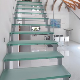 Glasstrinn til trapper