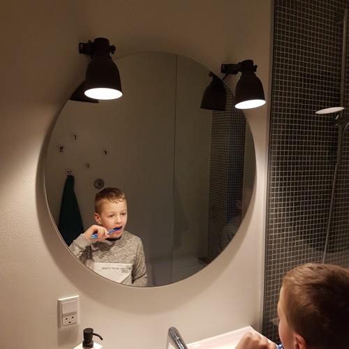 Rundt laminert speil til innmuring